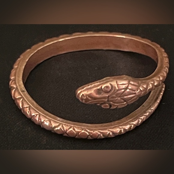Very detailed solid copper snake ring and snake pattern earrings - Picture 2 of 11